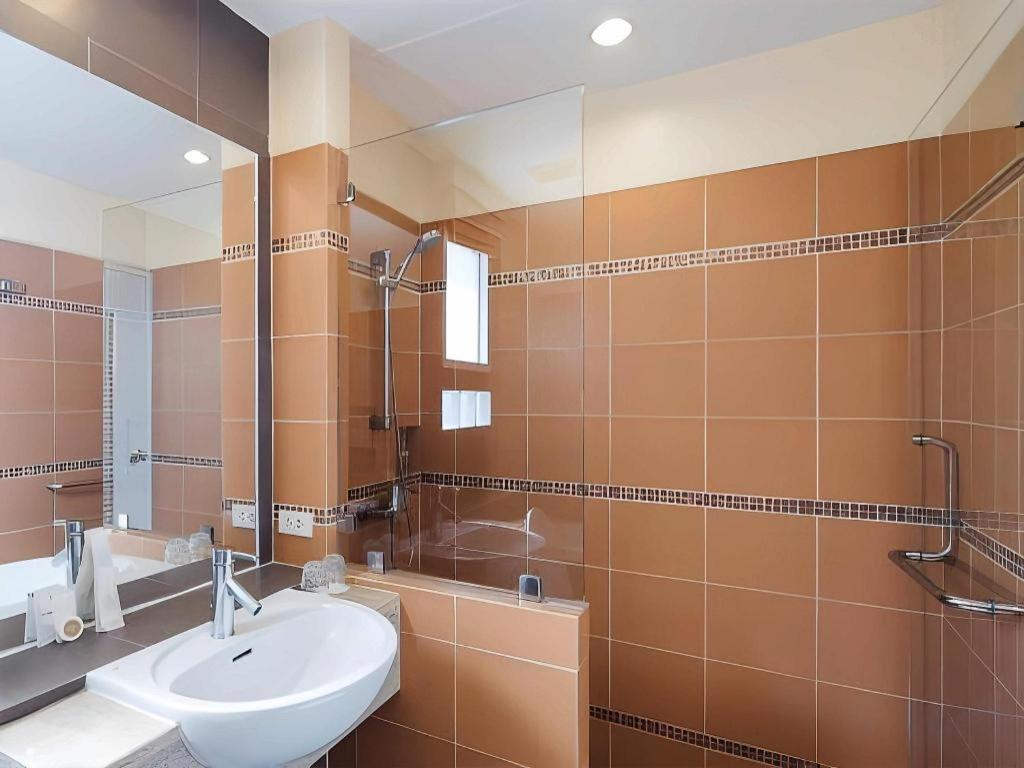 Clef Hotel 5*